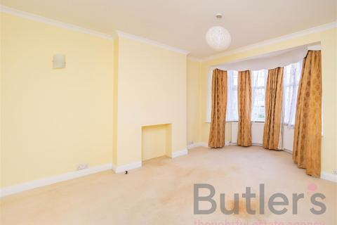 3 bedroom terraced house to rent, Rougemont Avenue, Morden