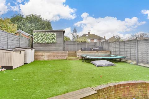 4 bedroom semi-detached house for sale, Lonsdale Drive, Rainham, Gillingham, Kent