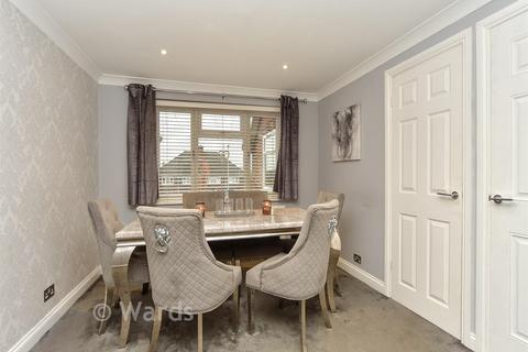 4 bedroom semi-detached house for sale, Lonsdale Drive, Rainham, Gillingham, Kent