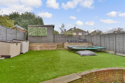 4 bedroom semi-detached house for sale, Lonsdale Drive, Rainham, Gillingham, Kent