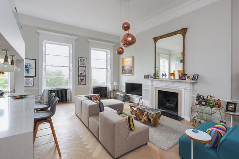 2 bedroom flat for sale, Lansdown Crescent, Bath, Somerset, BA1