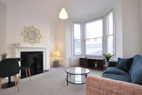 1 bedroom apartment to rent, Weltje Road, London W6