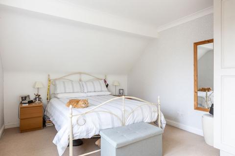 14 Exeter Close, Tonbridge, TN10 4NS