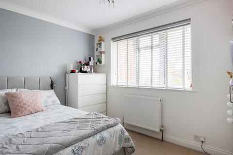 14 Exeter Close, Tonbridge, TN10 4NS