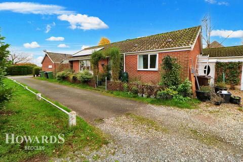 11, Crossways Beccles Road, Burgh St Peter, Beccles, NR34 0AA