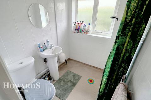 11, Crossways Beccles Road, Burgh St Peter, Beccles, NR34 0AA