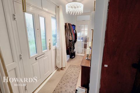 11, Crossways Beccles Road, Burgh St Peter, Beccles, NR34 0AA