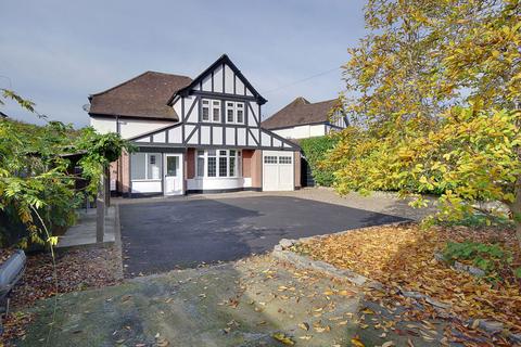 4 bedroom detached house for sale, New Road, Ferndown BH22