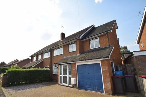 5 bedroom terraced house to rent, 6 Barnmeadow Road