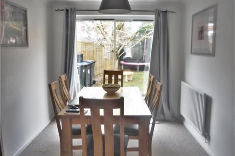 3 bedroom detached house to rent, Harebell Way, Devizes