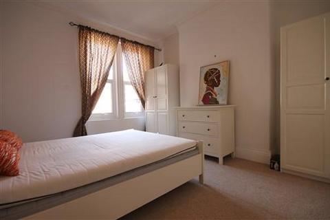 3 bedroom flat to rent, St Georges Terrace, Jesmond