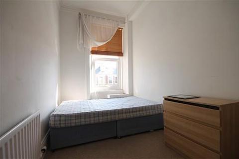 3 bedroom flat to rent, St Georges Terrace, Jesmond