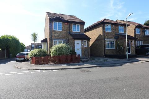 3 bedroom detached house to rent, Drake Road, South Willesborough, Ashford, TN24