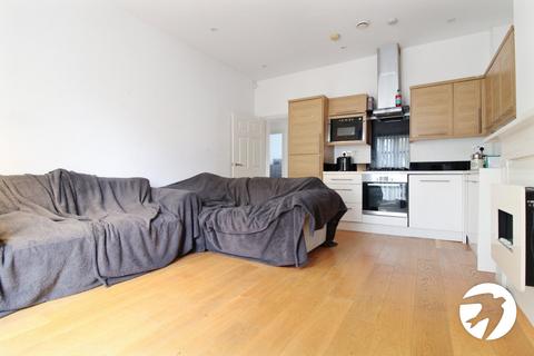 2 bedroom flat to rent, Clarence Place, Gravesend, Kent, DA12