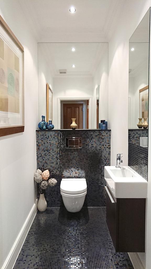 15 Downstairs Cloakroom.JPG