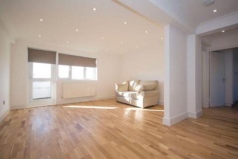 2 bedroom flat to rent, Jephson Court, Studley Road SW4