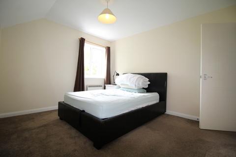 2 bedroom flat to rent, Sages Lea, Exeter EX5