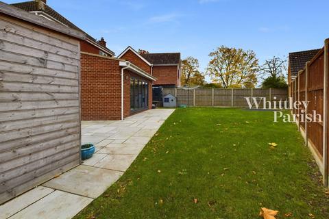 3 bedroom link detached house for sale, Merlewood, Dickleburgh