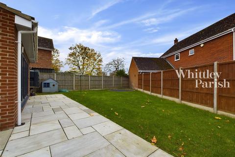 3 bedroom link detached house for sale, Merlewood, Dickleburgh