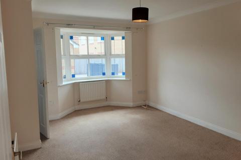 3 bedroom semi-detached house to rent, Tennyson Way, Stamford,