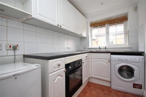 1 bedroom maisonette to rent, High Street, Old Woking GU22