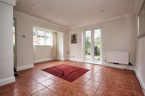 1 bedroom maisonette to rent, High Street, Old Woking GU22