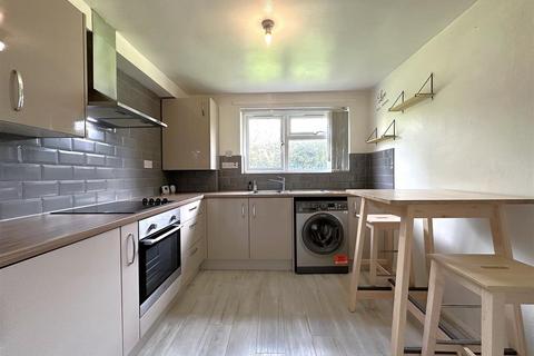 1 bedroom flat for sale, Wolfit Avenue, Balderton, Newark