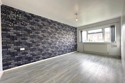 1 bedroom flat for sale, Wolfit Avenue, Balderton, Newark