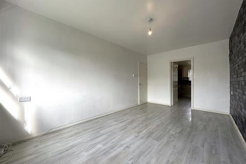 1 bedroom flat for sale, Wolfit Avenue, Balderton, Newark