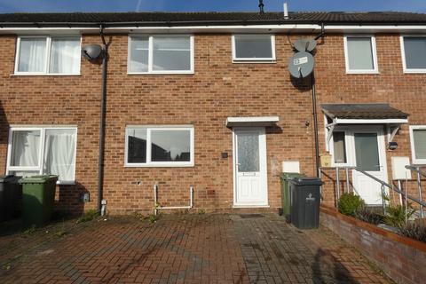 3 bedroom terraced house to rent, Hawthorn Walk, Thetford, IP24 2TD