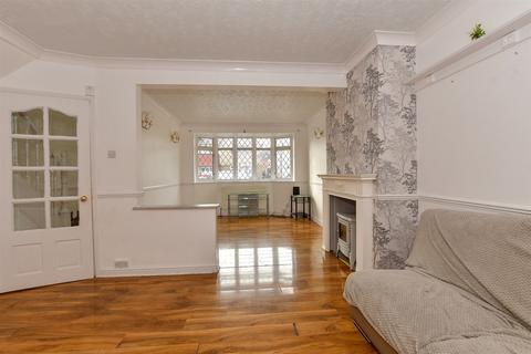 3 bedroom end of terrace house for sale, Marston Avenue, Dagenham, Essex