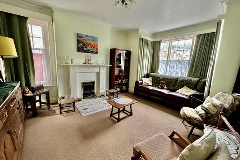 3 bedroom flat for sale, Caradoc Road, Aberystwyth SY23