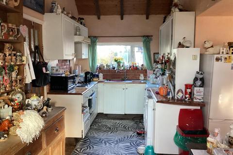 undefined, Penysarn