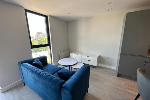 Studio to rent, Block B, 84 Oldfield Road, Salford, Lancashire, M5