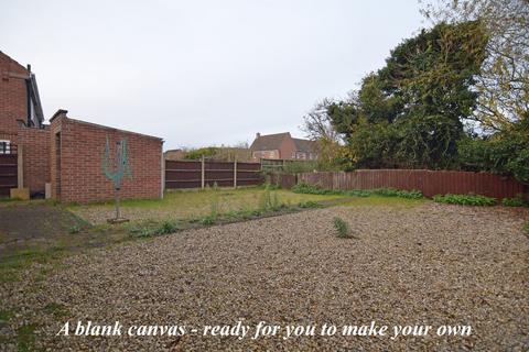 2 bedroom semi-detached bungalow for sale, Queen Elizabeth Avenue, King's Lynn PE30