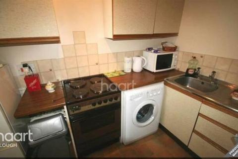 Studio to rent, Bader Gardens, SLOUGH