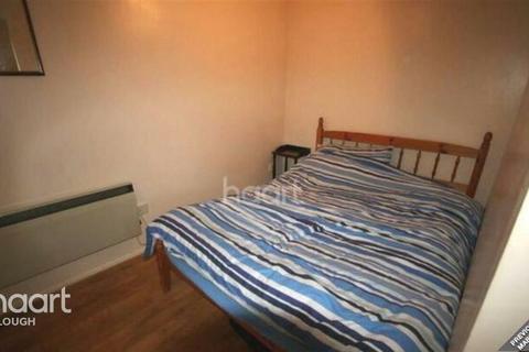 Studio to rent, Bader Gardens, SLOUGH