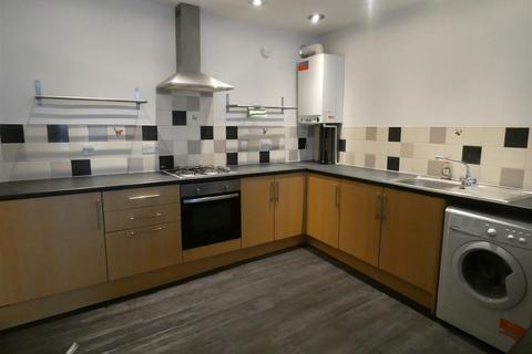 2 bedroom flat to rent, Shields Road, Byker, Newcastle Upon