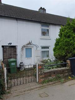 2 bedroom house to rent, South Road, Hailsham