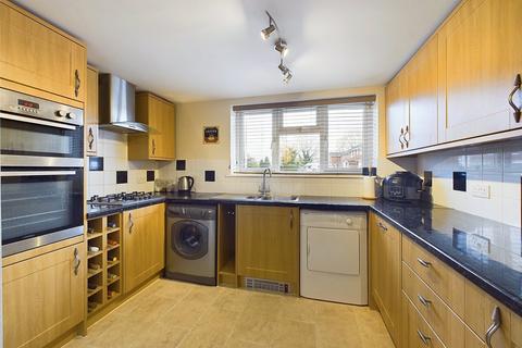 3 bedroom end of terrace house for sale, Stanwick Gardens, Cheltenham, Gloucestershire, GL51