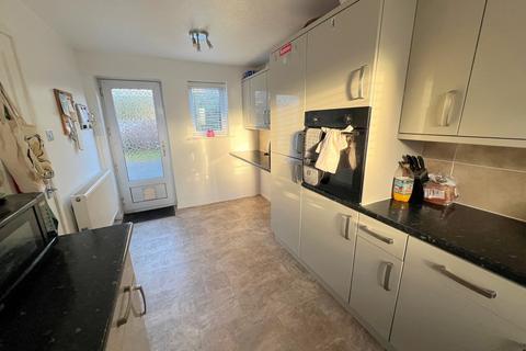 3 bedroom semi-detached house for sale, Chatsworth Way, New Milton, Hampshire. BH25 5UL