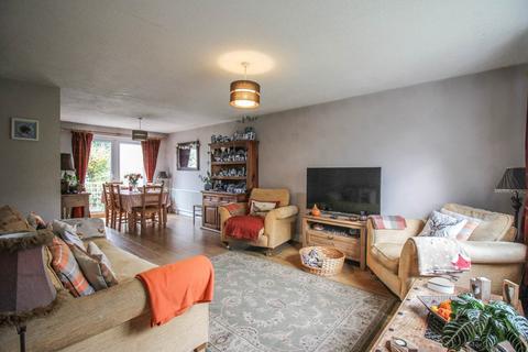 4 bedroom house for sale, Crossmoor Road - 4 Bedroom Family Home