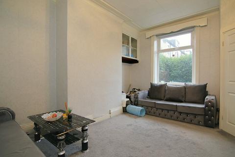 2 bedroom terraced house for sale, St. Margarets Road, Bradford, BD7