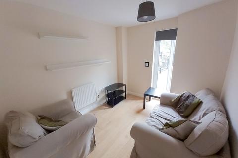 6 bedroom end of terrace house to rent, Wider Mead, Bristol BS16