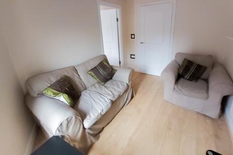 6 bedroom end of terrace house to rent, Wider Mead, Bristol BS16