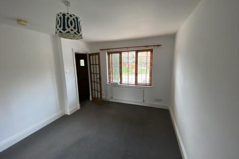 2 bedroom detached house to rent, Parsonage Close