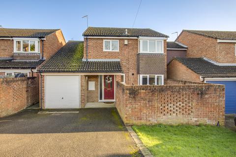 4 bedroom detached house for sale, Redshots Close, Marlow, Buckinghamshire