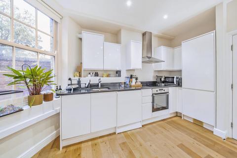 1 bedroom flat for sale, Clapham High Street, London