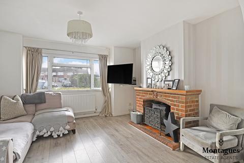 7 Dukes Close, North Weald, Epping, CM16 6DA