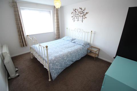 2 bedroom flat to rent, Tudor Walk, Kingston Park, Newcastle Upon Tyne